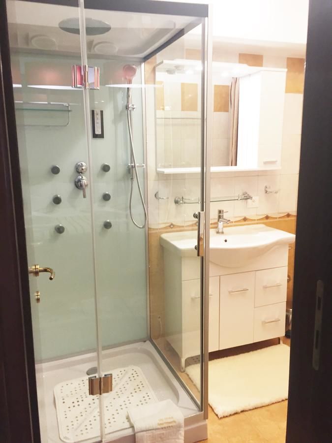 Отель My Hotel Apartments Бухарест-37